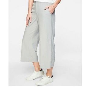 Athleta Tribeca crop pants- Tern, Sz 8